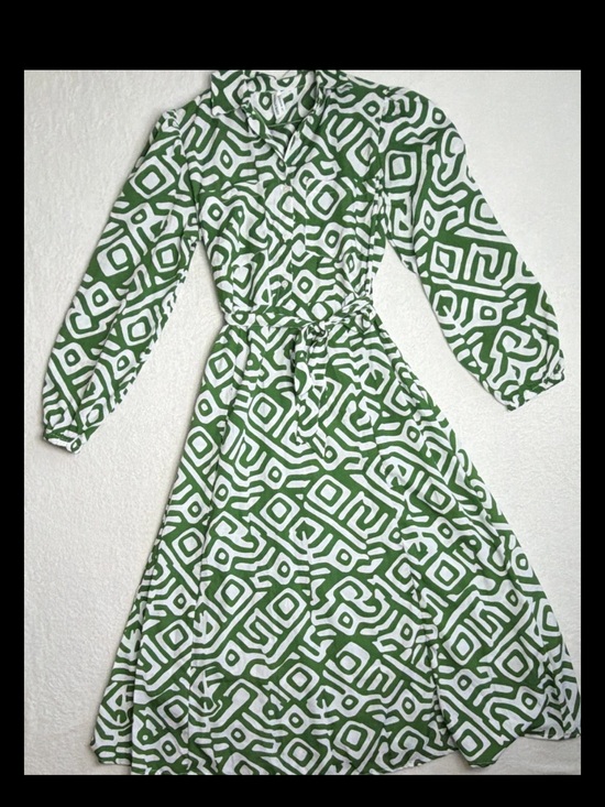Live 4 Truth Dresses & Skirts - LIVE 4TRUTH Green White Geometric Maxi Shirt Dress Belted Long Sleeve Size Small